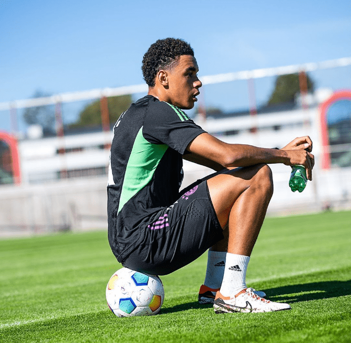 Jamal Musiala Das aufstrebende Talent des deutschen Fußballs