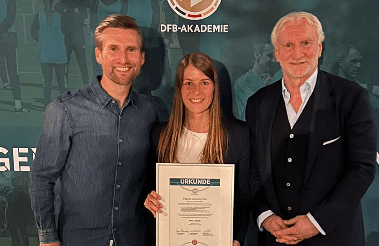 Marie-Louise Eta Als erste weibliche Co-Trainerin Geschichte in der Bundesliga schreiben