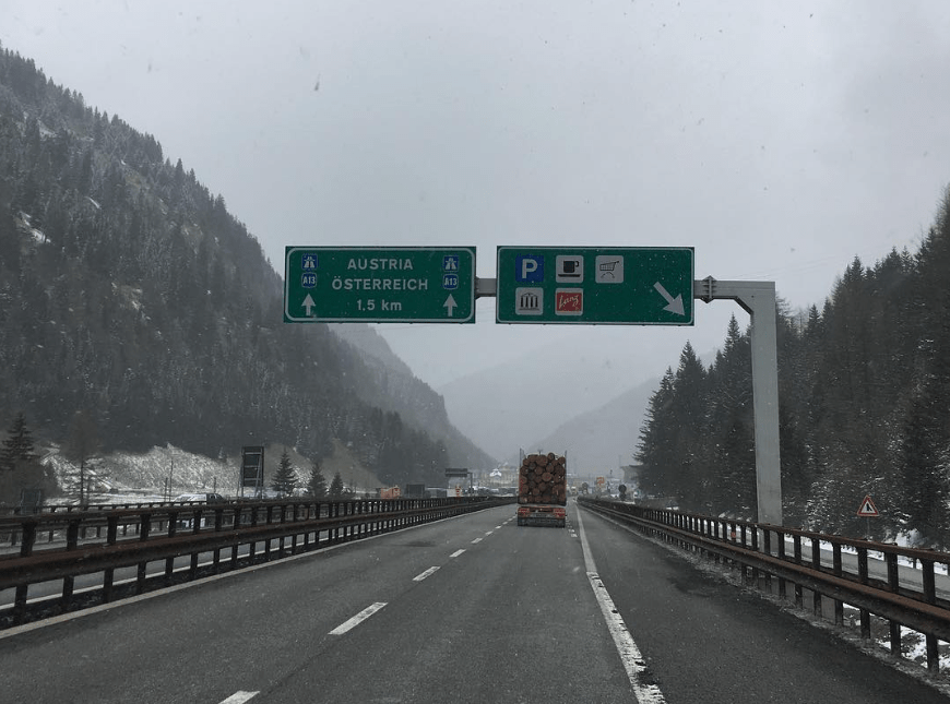 Schneefall Am Brenner