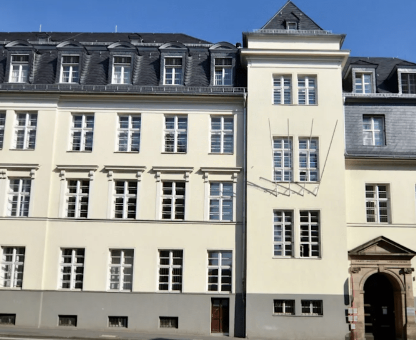 Uni Marburg Hörsaal Decke Eingestürzt