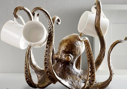 Der Oktopus Mug Holder für stilvolle Küchendekoration